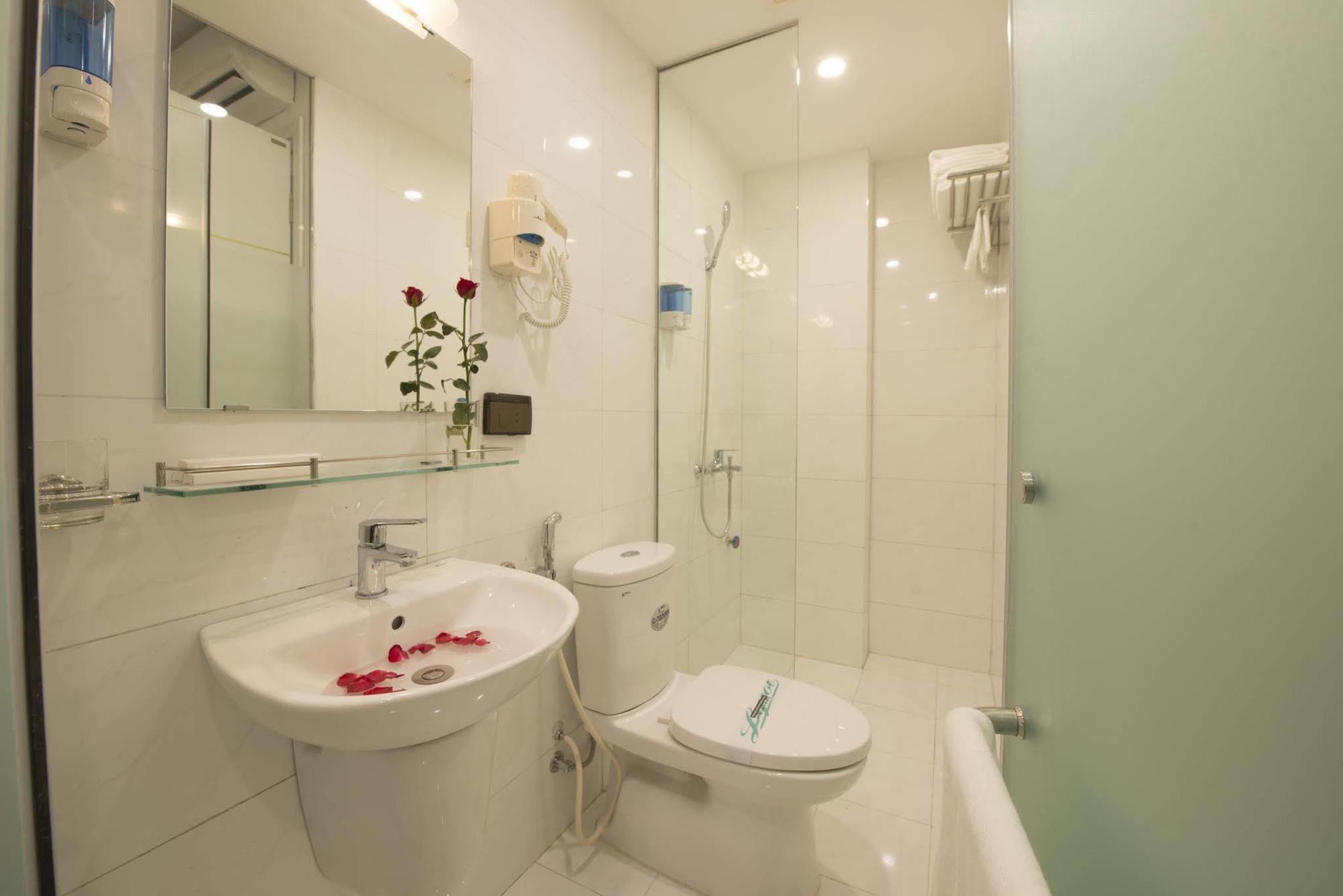 Ha Noi Holiday Center Hotel Hanoi Exterior foto